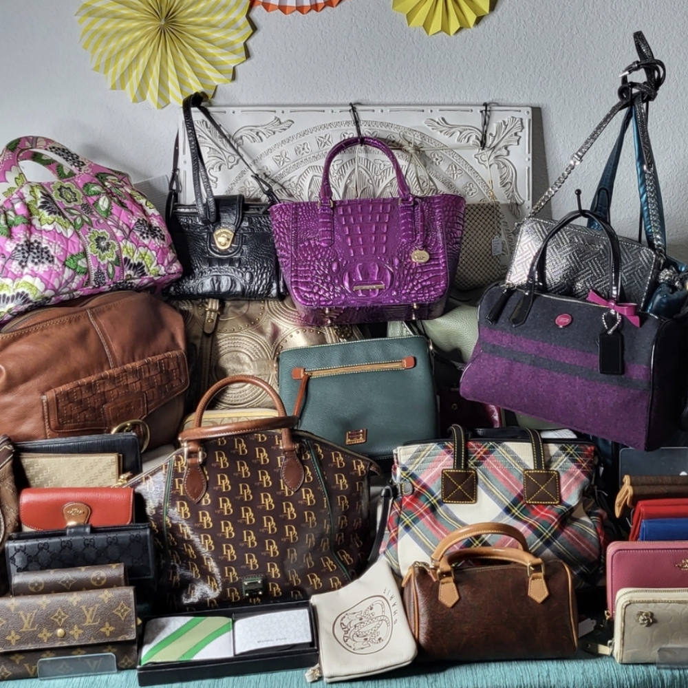 Brahmin black Croco Crossbody